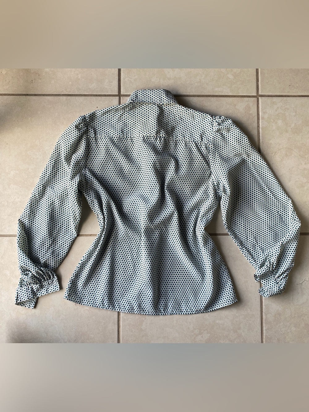 Vintage Bishop Sleeve Blouse Green Micro-square Geometric Pattern - Picture 3 of 3